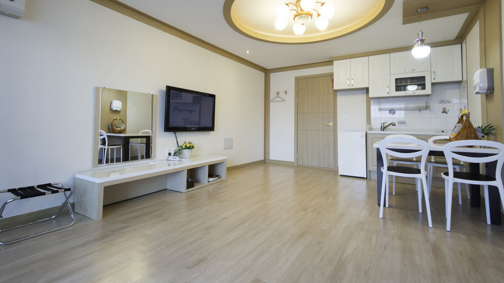 Pam Beach Tongyeong Exterior photo